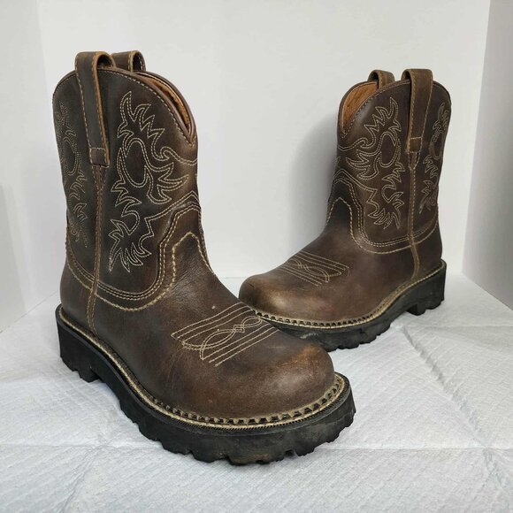 Ariat 7.5B Round toe Western Boots - Picture 1 of 10